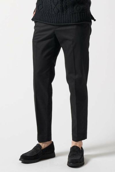 pressed tapered chino [black] 