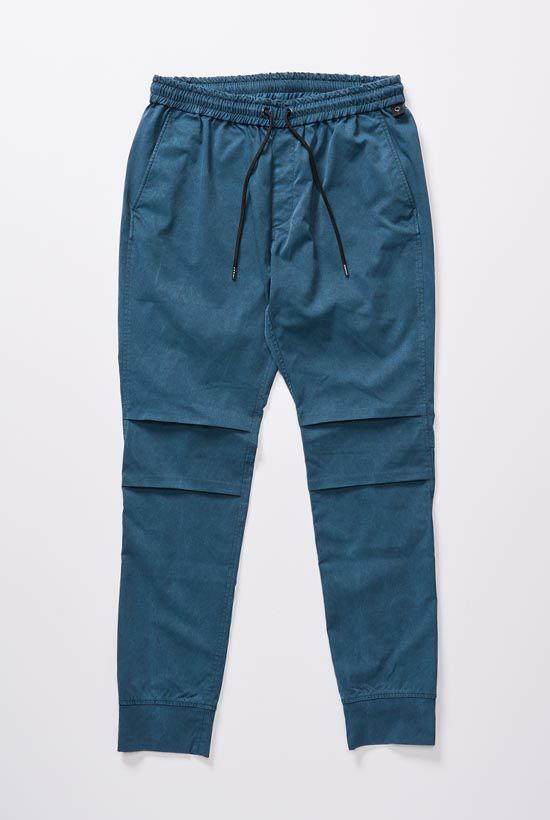 ONEEIGHT ｜piece-dyed function jogger pants［dust blue］